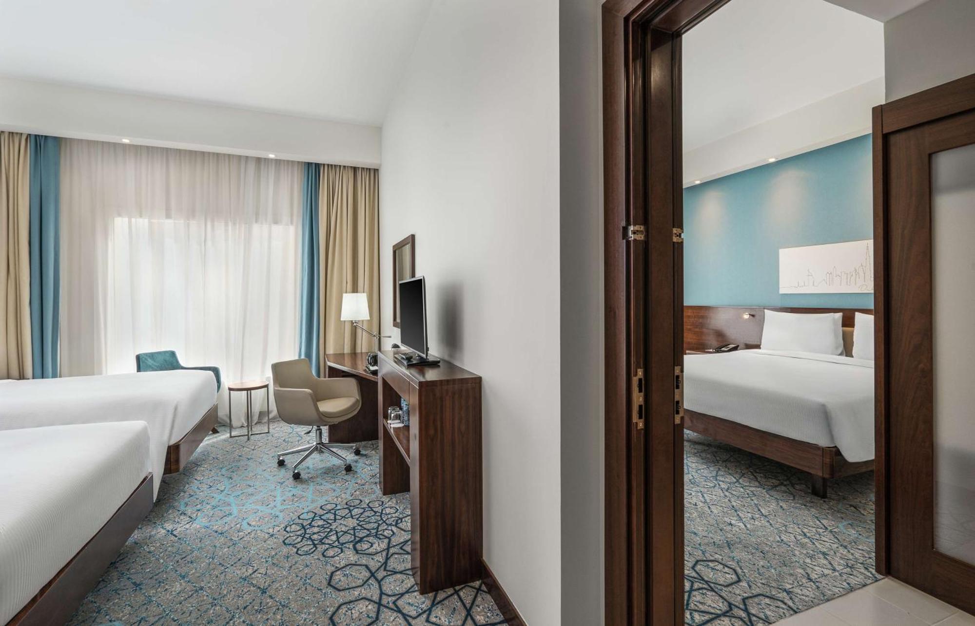 Hampton By Hilton Dubai Al Barsha Hotel Екстериор снимка